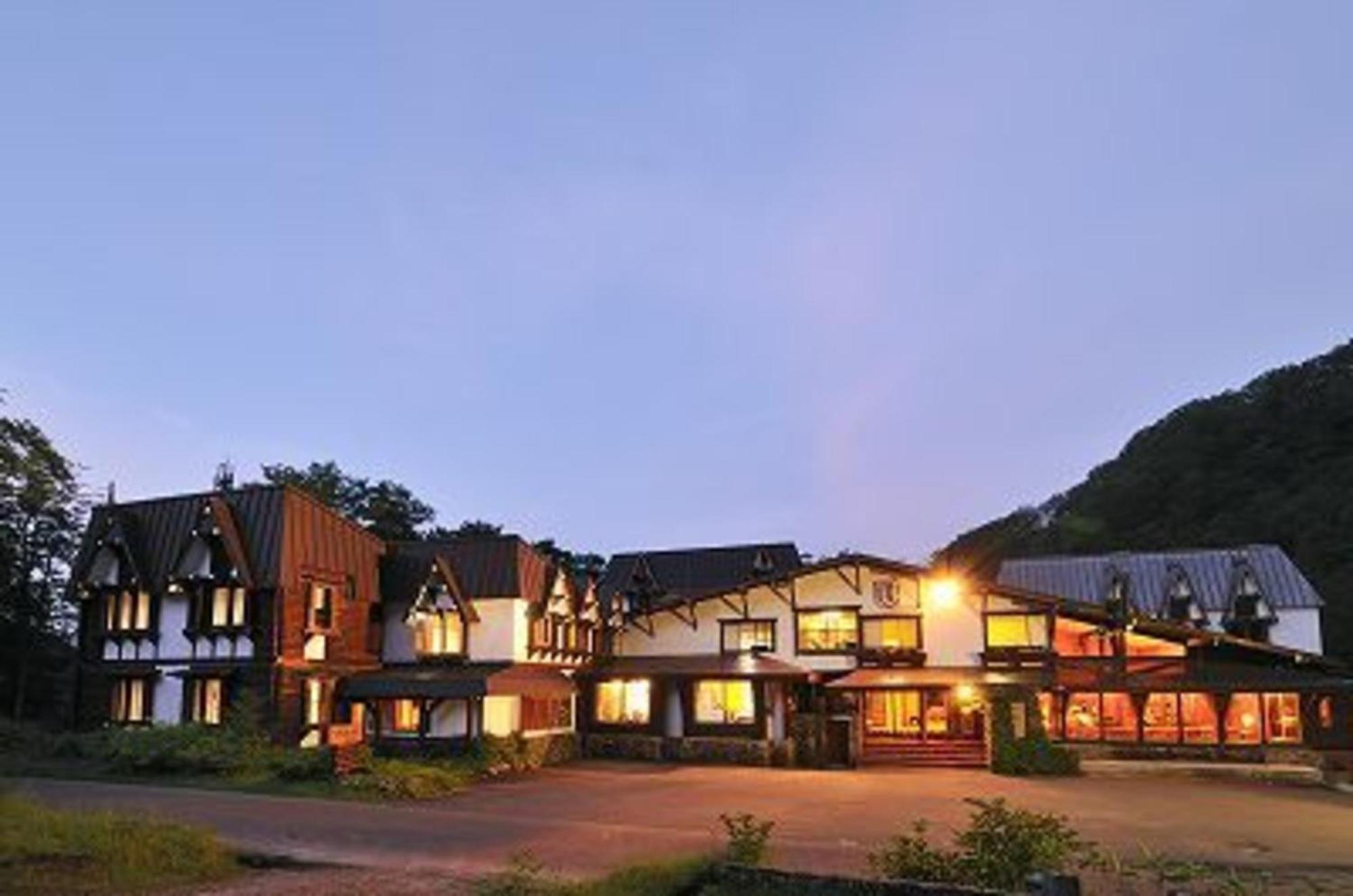 Tsubame Highland Lodge燕ハイランドロッジ Myoko Exterior photo